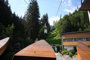 Tauernseilbahn 2372 2011-08-07.jpg