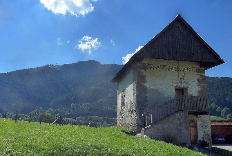 Datei:Getreidekasten Oberhofstöckl335.JPG