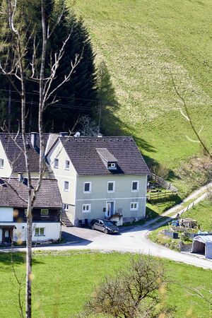 Vlg.Fischer burgfried-300231-2023-05-04.jpg