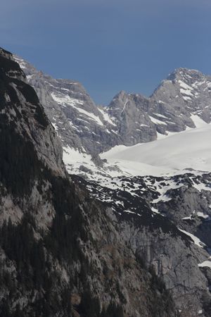 Gr.gosaugletscher -v.gosausee 80477 2018-04-25.jpg