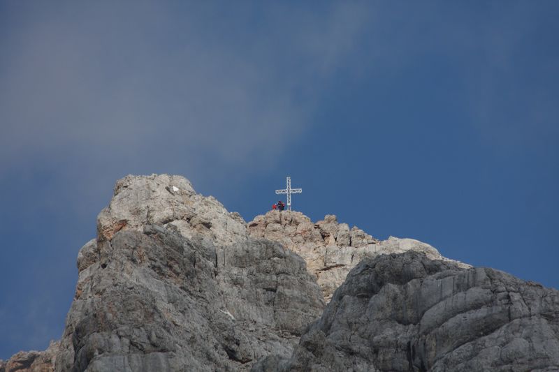 Datei:Dachsteingipfel 0295 2011-06-16.jpg