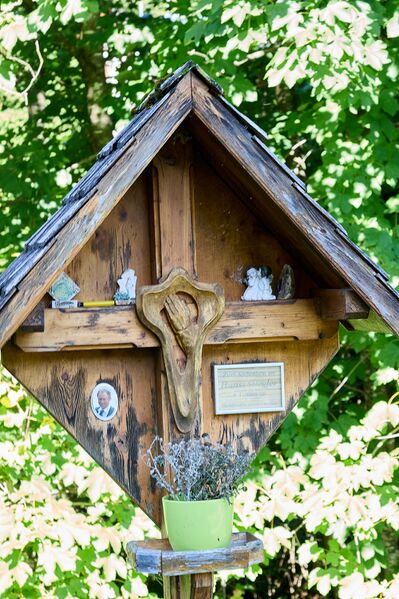 Datei:Flurkreuz Hansi Stiegler Weyern-35-2023-09-08.jpg