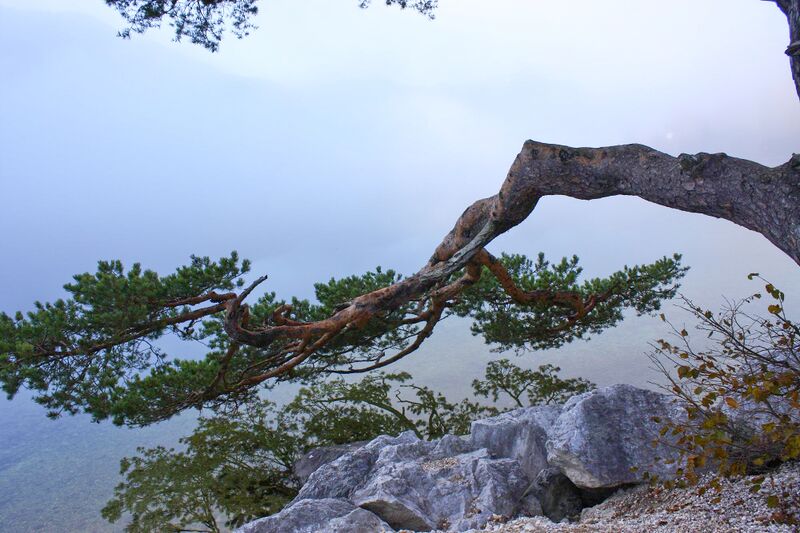 Datei:Grundlsee-See 77664 2014-11-03.jpg