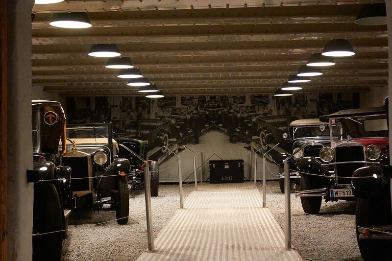 Datei:Oldtimer burg strechau-0045-2023-05-04.jpg