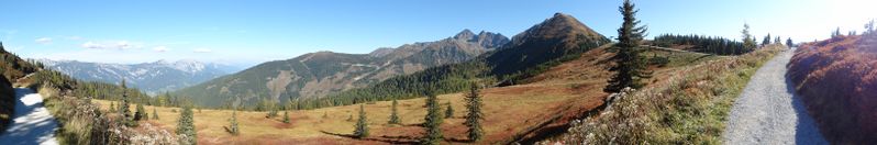 Datei:Panoramaweg Planai, Ostseite.JPG