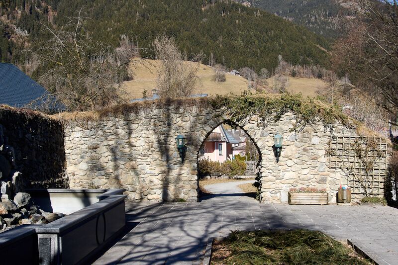 Datei:Stadtmauer von Rottenmann-12-2025-03-06.jpg