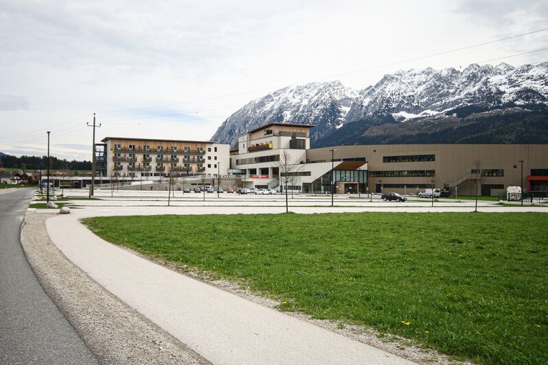 Datei:Grimmingtherme 21217 2016-04-15.jpg