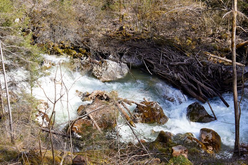 Datei:Klachauer gefällstufe-0136-2023-04-22.jpg
