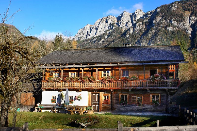 Datei:Burgstaller 13329 2015-11-11.jpg