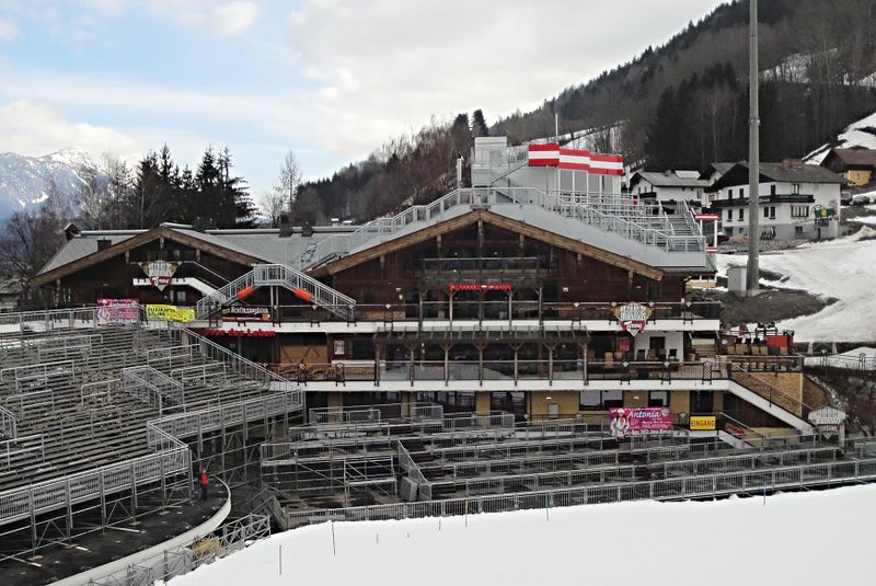 Datei:Hohenhaus Tenne.jpg