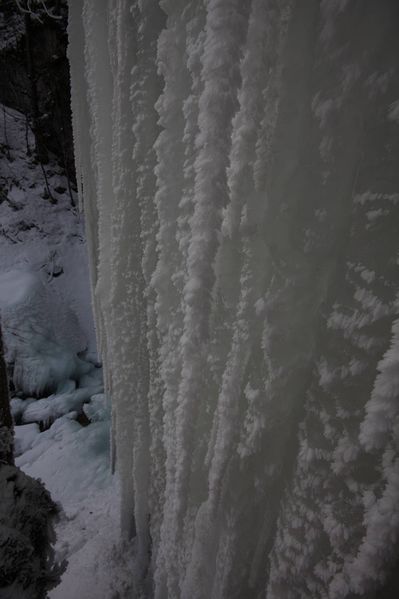 Datei:Luserfall 1412 2011-01-06.jpg