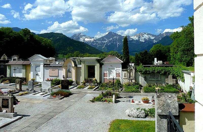Datei:Friedhof Admont550639.JPG