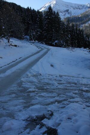 Mautstrasse ursprungalm-3100-2009-10-20.jpg