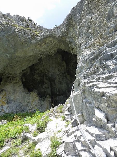 Datei:Wildfrauenhöhle1150446.JPG