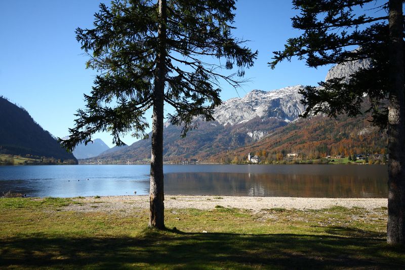 Datei:Grundlsee See 77854 2014-11-03.jpg
