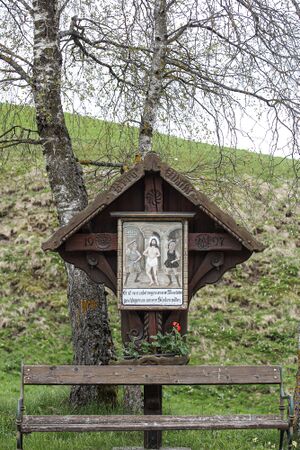 Wegkreuz in Schrödis 44474 2017-05-04.jpg