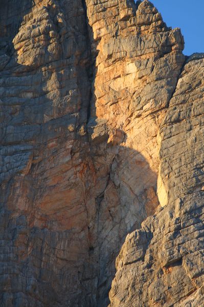 Datei:Dachsteinmassiv-südwand 24780 2008-11-05.jpg