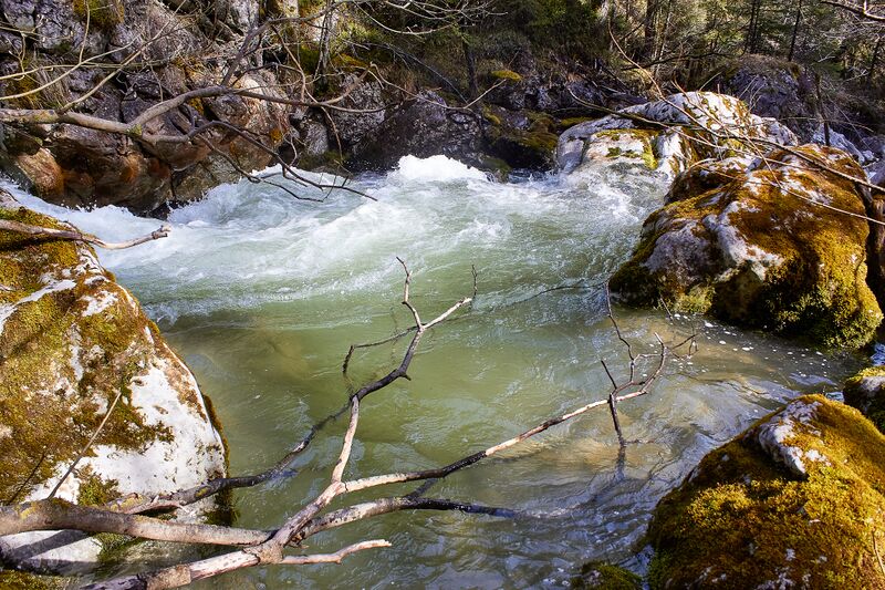Datei:Klachauer gefällstufe-0129-2023-04-22.jpg