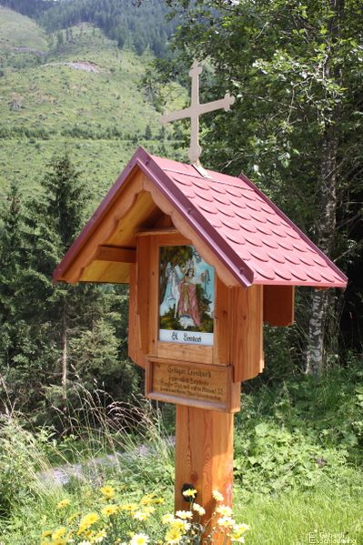 Datei:Leonhardkreuz-sattental 3407.jpg
