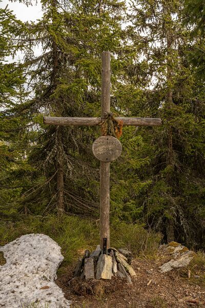 Datei:Salberg Gipelkreuz Manuel Capellar.jpg