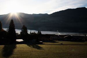 Assach Sonnenaufgang im Herbst.jpg