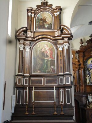 Klosterkirche-li-Altar.jpg