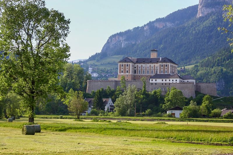 Datei:Enns-Altarme Niederstuttern 58384 2014-05-21.jpg