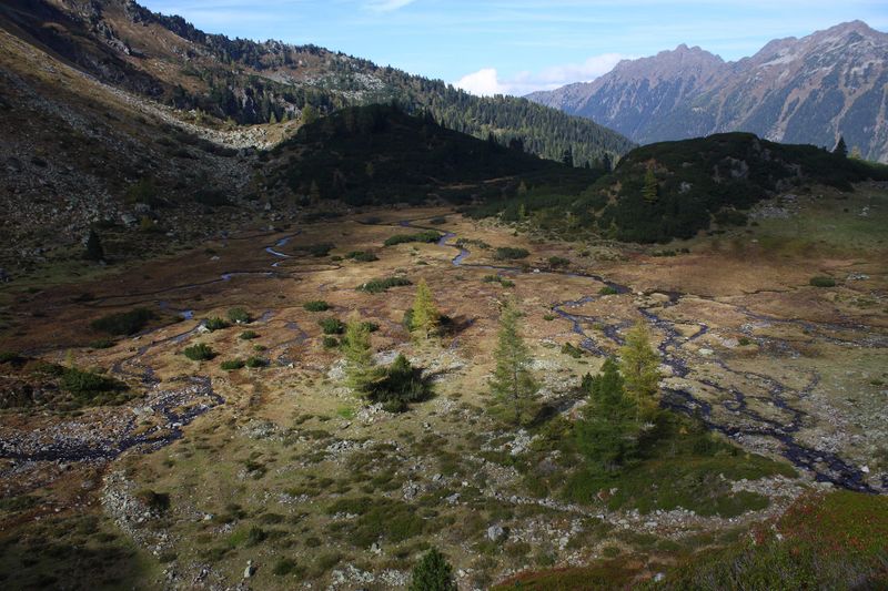 Datei:Innere alm 76429 2014-10-06.jpg