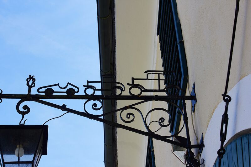 Datei:Oldtimer burg strechau-0044-2023-05-04.jpg