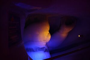 Eispalast dachsteingletscher 93030 2015-06-25.jpg