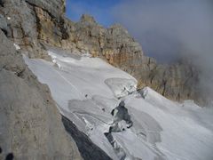 Hallstätter-gletscher-randkluft.JPG