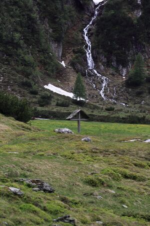 Almkreuz ursprungalm 61244 2017-06-05.jpg