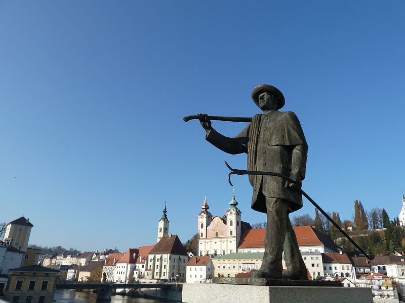 Datei:Ennsflößerdenkmal 2.jpg