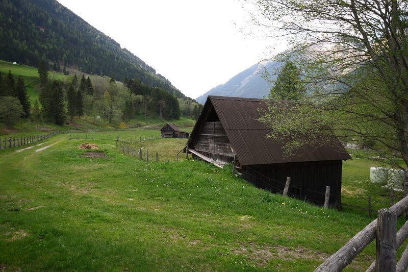 Datei:Heustadel mössna 56085 2014-05-02.jpg