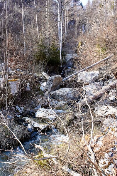 Datei:Felssturz luserfall-0035-2023-03-05.jpg