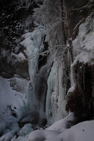 Datei:Luserfall 1399 2011-01-06.jpg