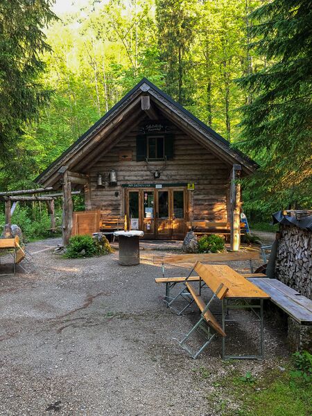 Datei:Schutzhütte koppental-3102-2021-06-08.jpg