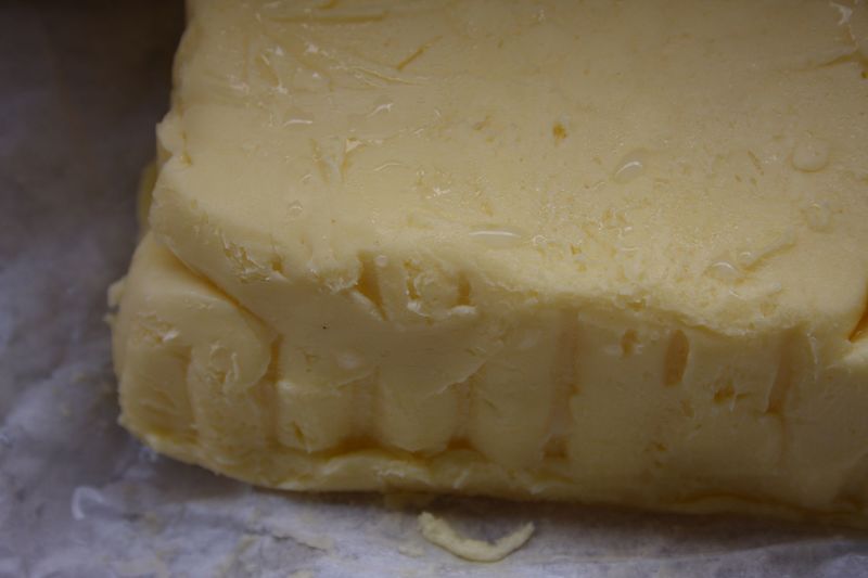 Datei:Almbutter 1048 13-06-30.jpg