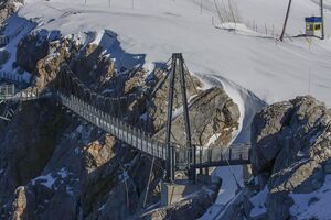 Dachstein Hängebrücke 93317 2015-06-25.jpg