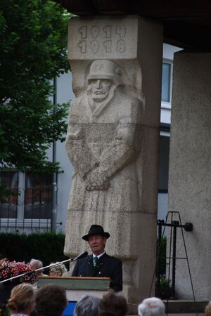 Kranzniederlegun ökb-schladming 27756 2016-06-25.jpg