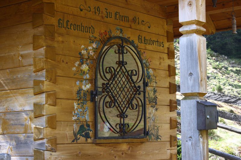 Datei:Kapelle strickeralm 55601 2014-05-02.jpg