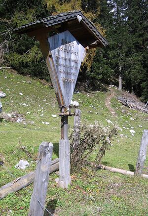 Sennerinnenkreuz Bärenfeuchtenalm6024.JPG
