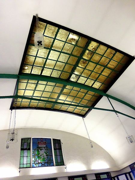 Datei:Jugendstil-Wartesaal 07.JPG