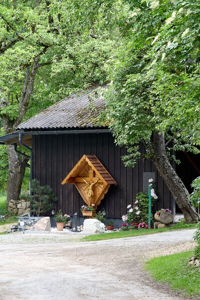 Datei:Hofkreuz lippebner-0732-2023-06-16.jpg