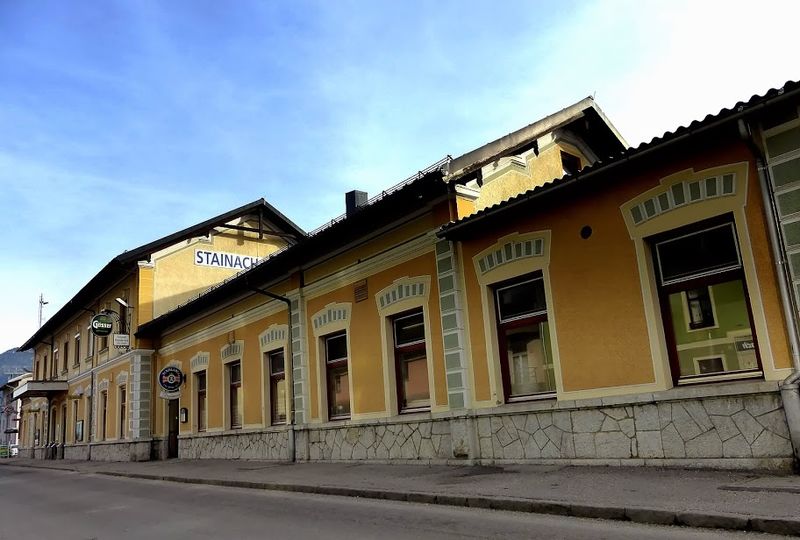 Datei:Bahnhof Stainach0003.JPG