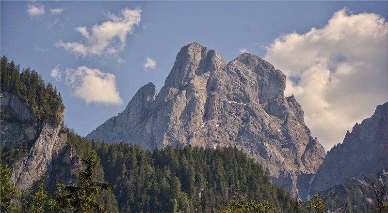 Datei:Admonter Reichenstein gesäuseeingang.JPG
