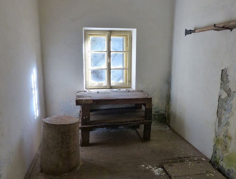 Datei:Bahnwärterhaus Bruckgraben1020773.JPG