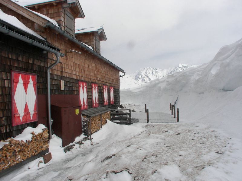 Datei:Keinprechthütte 3277 2006-04-12.jpg