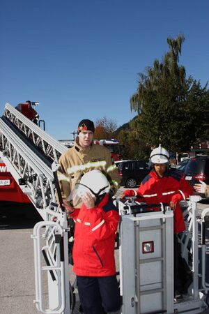 DLK-23-12 1469 2013-10-13.jpg