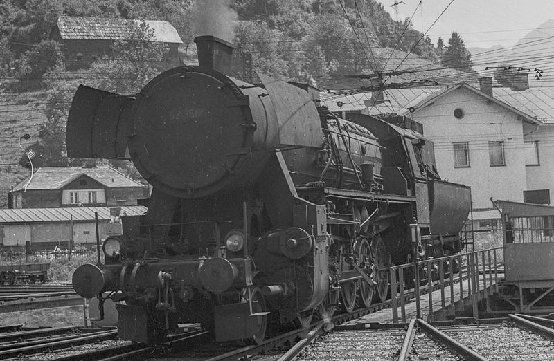 Datei:Eisenbahndepot Hieflau 1968 03.jpg